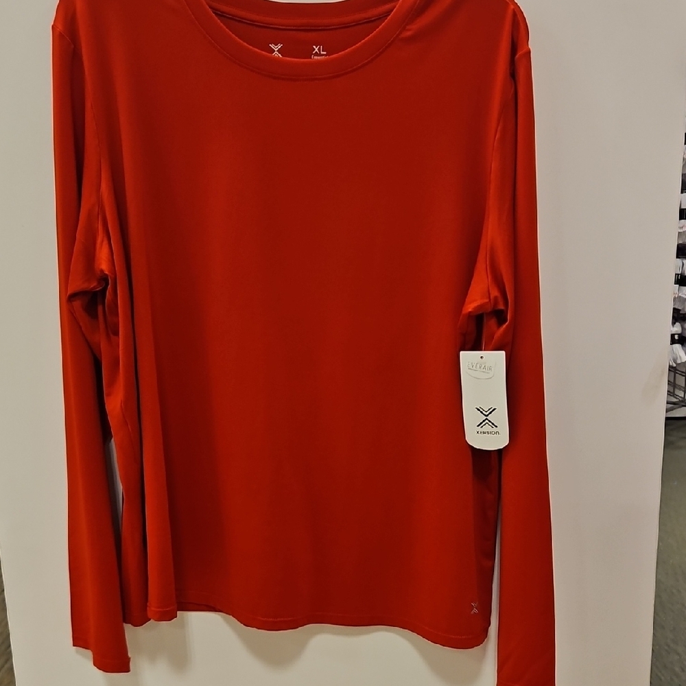 Red Xersion Top